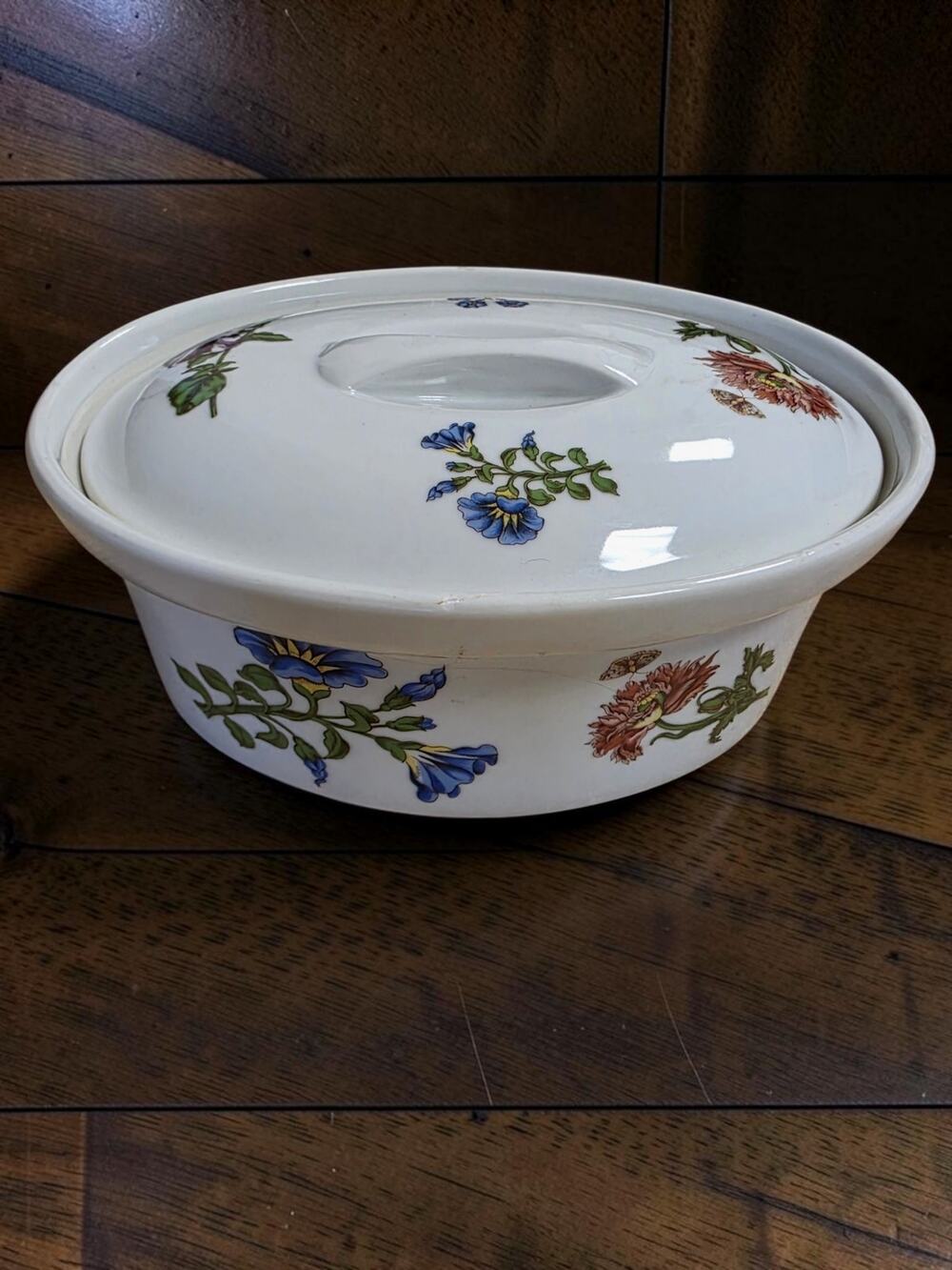 Caroline by BIA CORDON BLEU oval Covered Casserole Dish Floral